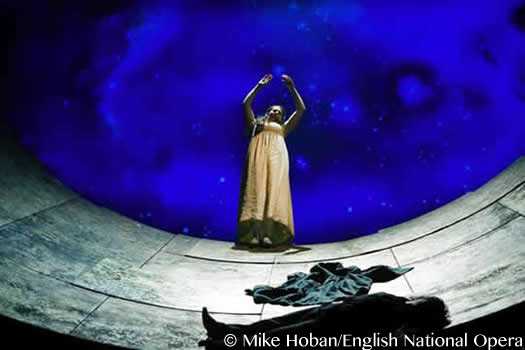 Tosca (Amanda Echalaz) falls, English National Opera