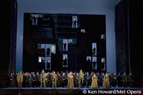 A mob assembles, Metropolitan Opera